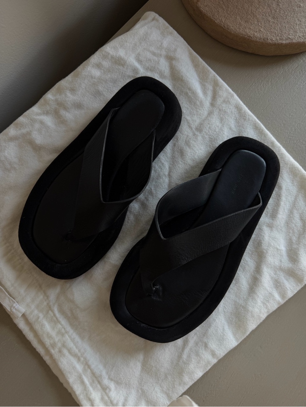 The Row Black Ginza sandals 35.5